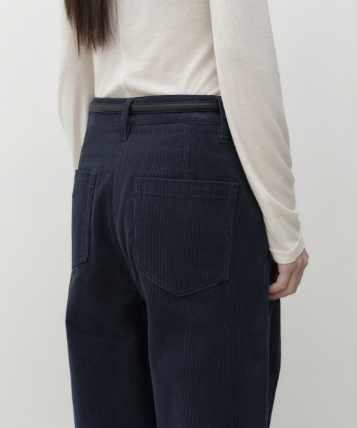 MUSINSA STANDARD WOMAN（ムシンサスタンダードウーマン）の「ウィメンズ 11W コーデュロイディープタックワイドパンツ [ミッドナイトブルー]（その他パンツ・レディース・その他・24/29/25/30/27/28/26）」の6枚目の写真