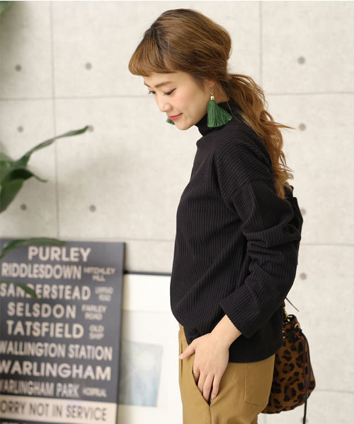 select MOCA（セレクトモカ）の「【カラバリ4色】テレコリブハイネックドロップショルダーボックスシルエット長袖トップス（ニット/セーター・レディース・ボルドー/ブラック/カーキ/グレー・FREE）」の19枚目の写真