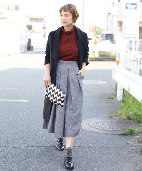 select MOCA（セレクトモカ）の「【カラバリ4色】テレコリブハイネックドロップショルダーボックスシルエット長袖トップス（ニット/セーター・レディース・ボルドー/ブラック/カーキ/グレー・FREE）」の5枚目の写真