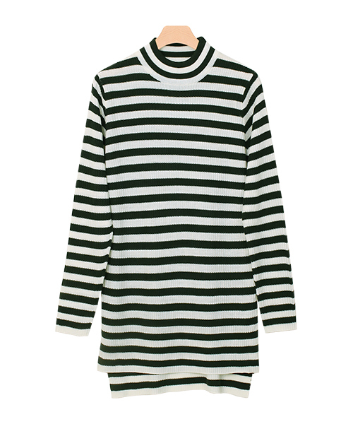 Pierrot（ピエロ）の「裾スリット入り ハイネック リブニット チュニック（ニット/セーター・レディース・ブラック×グレー/チャコール/ネイビー/ブルー系その他/グレー系その他/ブラウン系その他/グリーン/ブラック/ホワイト×グリーン/ブラック×ホワイト/ブラウン/グレー/オフホワイト・L/M）」の3枚目の写真