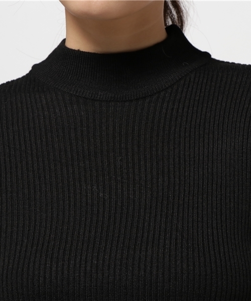 Pierrot（ピエロ）の「裾スリット入り ハイネック リブニット チュニック（ニット/セーター・レディース・ブラック×グレー/チャコール/ネイビー/ブルー系その他/グレー系その他/ブラウン系その他/グリーン/ブラック/ホワイト×グリーン/ブラック×ホワイト/ブラウン/グレー/オフホワイト・L/M）」の18枚目の写真