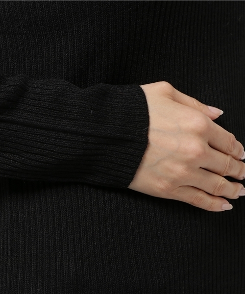 Pierrot（ピエロ）の「裾スリット入り ハイネック リブニット チュニック（ニット/セーター・レディース・ブラック×グレー/チャコール/ネイビー/ブルー系その他/グレー系その他/ブラウン系その他/グリーン/ブラック/ホワイト×グリーン/ブラック×ホワイト/ブラウン/グレー/オフホワイト・L/M）」の19枚目の写真