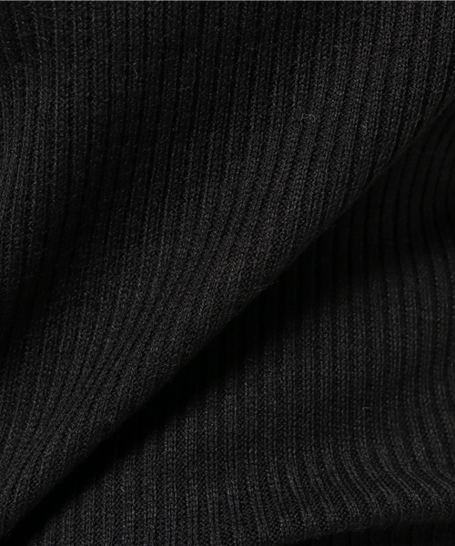 Pierrot（ピエロ）の「裾スリット入り ハイネック リブニット チュニック（ニット/セーター・レディース・ブラック×グレー/チャコール/ネイビー/ブルー系その他/グレー系その他/ブラウン系その他/グリーン/ブラック/ホワイト×グリーン/ブラック×ホワイト/ブラウン/グレー/オフホワイト・L/M）」の21枚目の写真