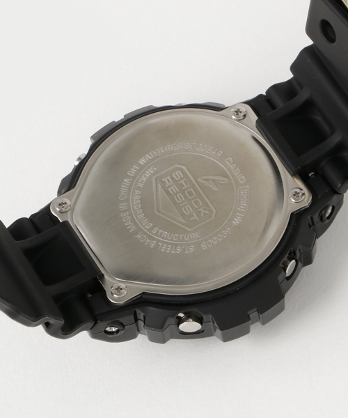 G-SHOCK（ジーショック）の「Crazy Colors(クレイジーカラーズ) / DW-6900CB-1JF / Gショック（アナログ腕時計・メンズ・ブラック×ゴールド・FREE）」の4枚目の写真