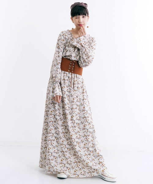 MERLOT（メルロー）の「小花柄ギャザーネックワンピース1241（ワンピース・レディース・ベージュ/キャメル/ブラック・FREE）」の3枚目の写真