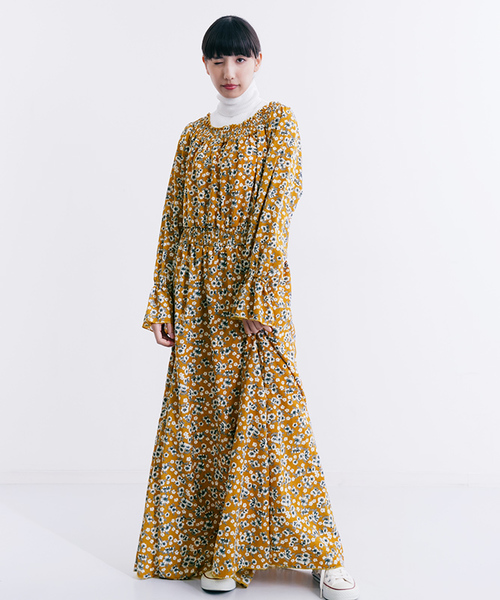 MERLOT（メルロー）の「小花柄ギャザーネックワンピース1241（ワンピース・レディース・ベージュ/キャメル/ブラック・FREE）」の12枚目の写真