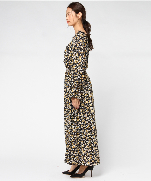 MERLOT（メルロー）の「小花柄ギャザーネックワンピース1241（ワンピース・レディース・ベージュ/キャメル/ブラック・FREE）」の5枚目の写真