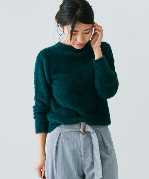 IEDIT(イディット)の「IEDIT シックカラーの洗練フェザーヤーンニットプルオーバー(ニット/セーター・レディース・ブラウン/グリーン/キャメル・SMALL/MEDIUM/LARGE/X-LARGE/XX-LARGE)」の2枚目の写真