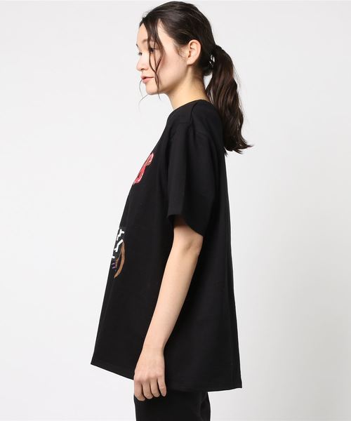 PUNYUS（プニュズ）の「Lion Tシャツ（Tシャツ/カットソー・レディース・イエロー/レッド/ブラック・4/3）」の4枚目の写真