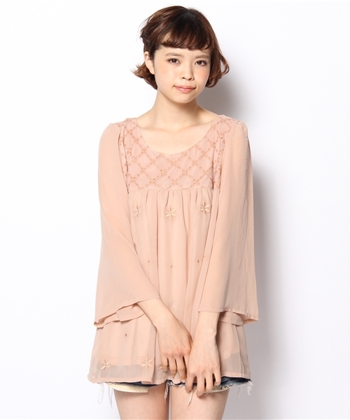 MAJESTIC LEGON(マジェスティックレゴン)の「チュール×刺繍TUN(シャツ/ブラウス・レディース・ネイビー/ラベンダー/ピンク/アイボリー・FREE)」の12枚目の写真