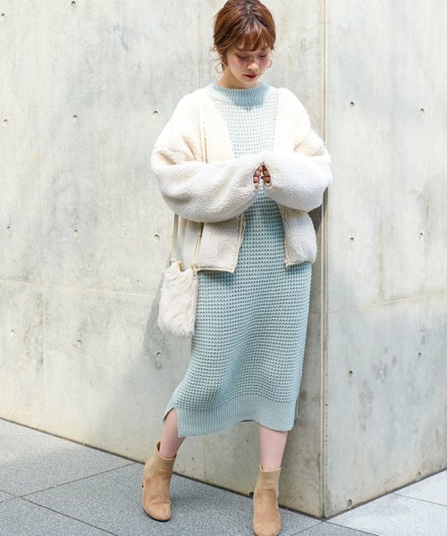 natural couture(ナチュラルクチュール)の「ワッフル編み袖ケーブルニットワンピース(ワンピース・レディース・ブラック/ブラウン/アイボリー/グレイッシュベージュ/ミント・FREE)」の19枚目の写真