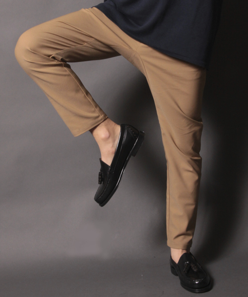AMERICAN RAG CIE(アメリカンラグシー)の「AMERICAN RAG CIE by handyworks ウルトラストレッチテーパードパンツ【WEB限定】∴111-HDE-H132-PT113(スラックス・メンズ・ベージュ/インディゴブルー/グリーン・2/1/3)」の2枚目の写真
