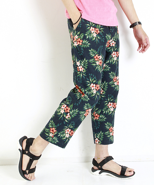 WEGO（ウィゴー）の「WEGO/フローラルイージークロップドパンツ（その他パンツ・メンズ・オフホワイト/ネイビー・MEDIUM/LARGE）」の2枚目の写真