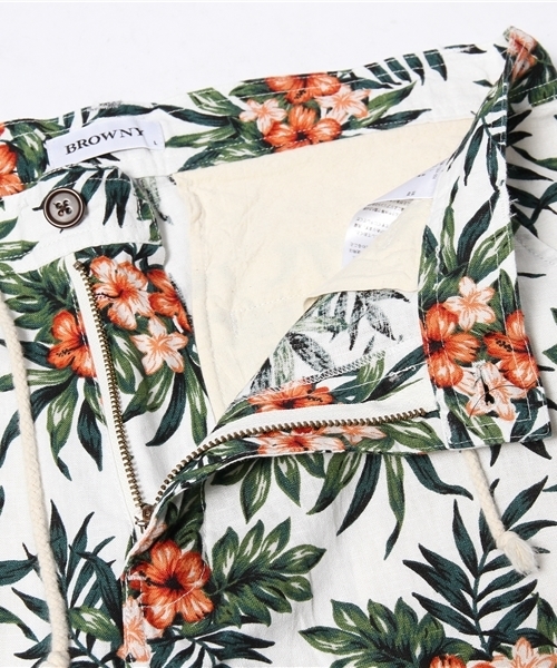 WEGO（ウィゴー）の「WEGO/フローラルイージークロップドパンツ（その他パンツ・メンズ・オフホワイト/ネイビー・MEDIUM/LARGE）」の7枚目の写真