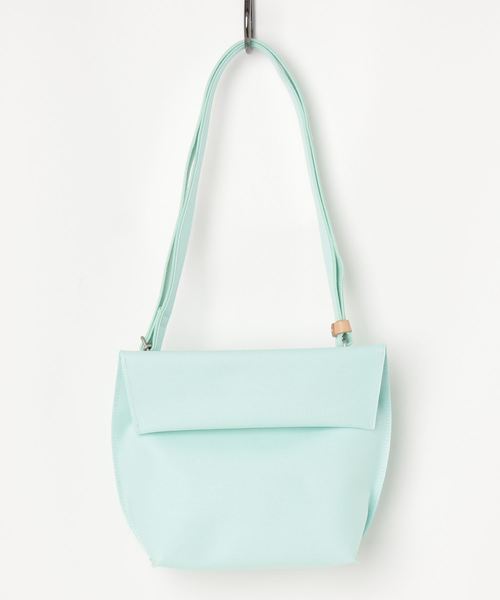 MAISON mou（メゾンムー）の「【amplee/アンプル】kitta shoulder bag（ショルダーバッグ・レディース・ブラック/ネイビー/ピンク/イエロー/グリーン系その他・FREE）」の3枚目の写真