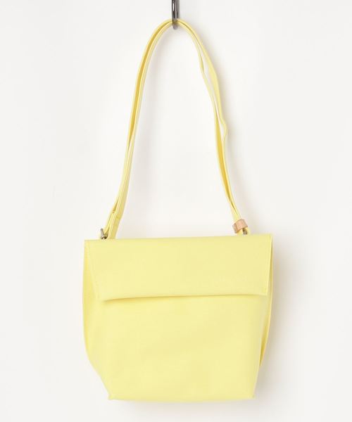 MAISON mou（メゾンムー）の「【amplee/アンプル】kitta shoulder bag（ショルダーバッグ・レディース・ブラック/ネイビー/ピンク/イエロー/グリーン系その他・FREE）」の5枚目の写真