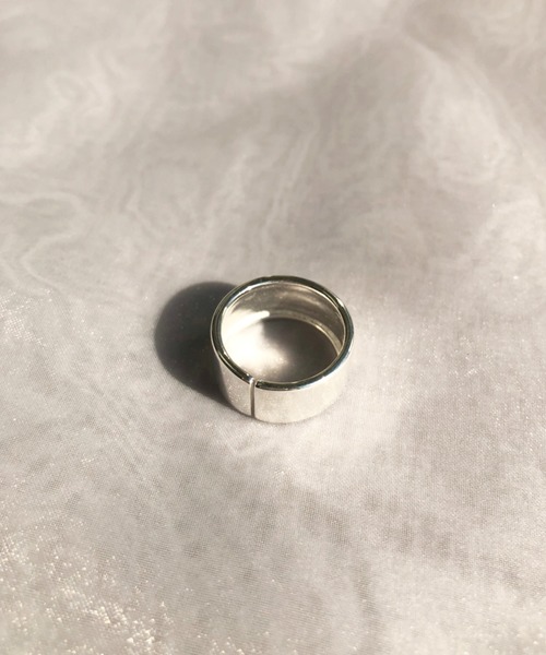 kutir（クティール）の「kutirlune／【サイズ調節可能】シンプルリング（リング・レディース・シルバー・FREE）」の2枚目の写真
