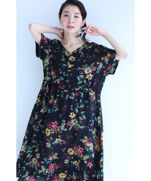 cawaii（カワイイ）の「（黒）黒に浮かぶ花と蝶のコットンリネンロングワンピース（ワンピース・レディース・ブラック・FREE）」の14枚目の写真