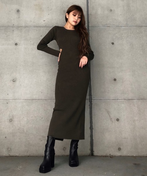 ENVYM(アンビー)の「レイヤードカッテイングKNIT OP(ワンピース・レディース・カーキ/ブラック・FREE)」の13枚目の写真