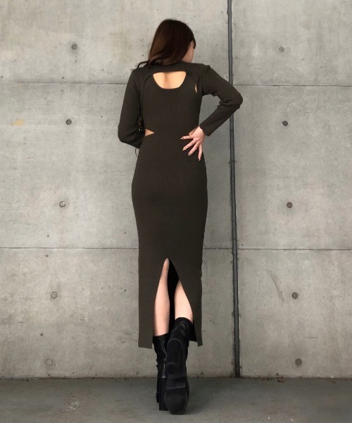 ENVYM(アンビー)の「レイヤードカッテイングKNIT OP(ワンピース・レディース・カーキ/ブラック・FREE)」の3枚目の写真