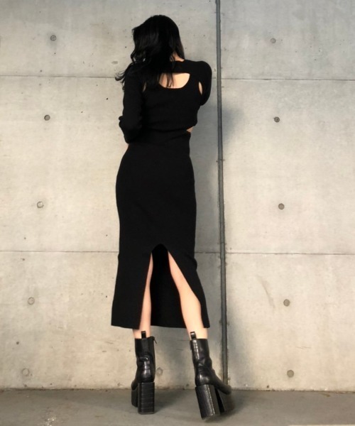 ENVYM(アンビー)の「レイヤードカッテイングKNIT OP(ワンピース・レディース・カーキ/ブラック・FREE)」の22枚目の写真