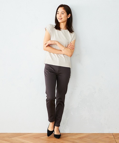 COMME CA ISM（コムサイズム）の「〈ストレッチ〉 カラーデニム スリムパンツ（デニムパンツ・レディース・ブラック/ダークブラウン・SMALL/MEDIUM/LARGE/X-LARGE）」の4枚目の写真