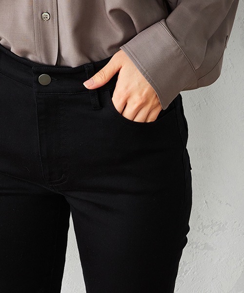 COMME CA ISM（コムサイズム）の「〈ストレッチ〉 カラーデニム スリムパンツ（デニムパンツ・レディース・ブラック/ダークブラウン・SMALL/MEDIUM/LARGE/X-LARGE）」の8枚目の写真