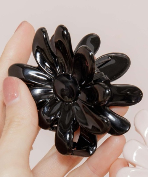 flower（フラワー）の「カモミールヘアクリップ（バレッタ/ヘアクリップ・レディース・ピンク/ブラック/ブルー/ホワイト・FREE）」の9枚目の写真