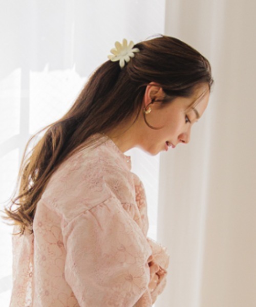 flower（フラワー）の「カモミールヘアクリップ（バレッタ/ヘアクリップ・レディース・ピンク/ブラック/ブルー/ホワイト・FREE）」の16枚目の写真