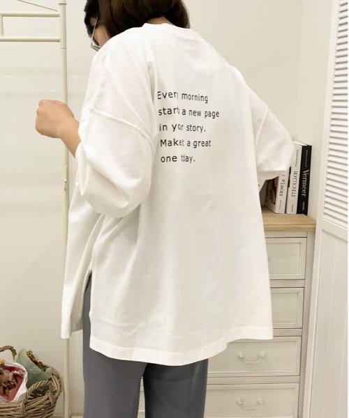 apres jour（アプレジュール）の「アソートビッグスリットロンT【ZOZOTOWN限定アイテム】（Tシャツ/カットソー・レディース・アイボリー/ブラック/ホワイト系その他3/オフホワイト/ホワイト系その他2/クリーム/ブラック系その他/ピンク/ホワイト系その他/ブラック系その他2/ホワイト系その他4/サックスブルー・フリー/X-LARGE）」の6枚目の写真