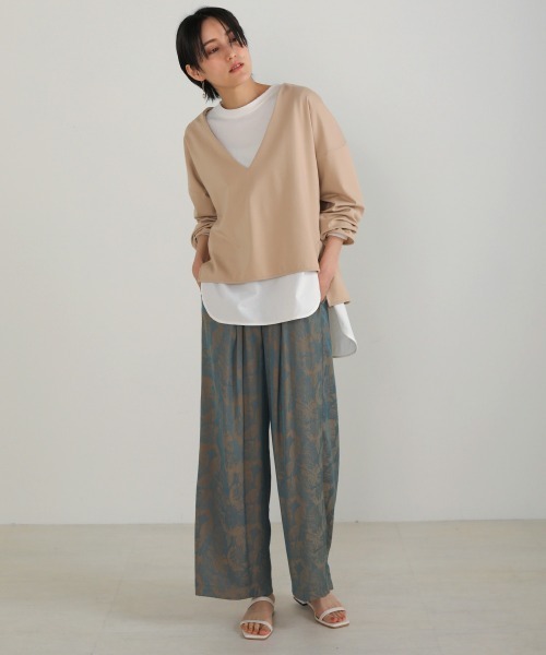 Bou Jeloud(ブージュルード)の「インナー付◆深VネックTOPS(Tシャツ/カットソー・レディース・チャコールグレー/ベージュ・FREE)」の13枚目の写真