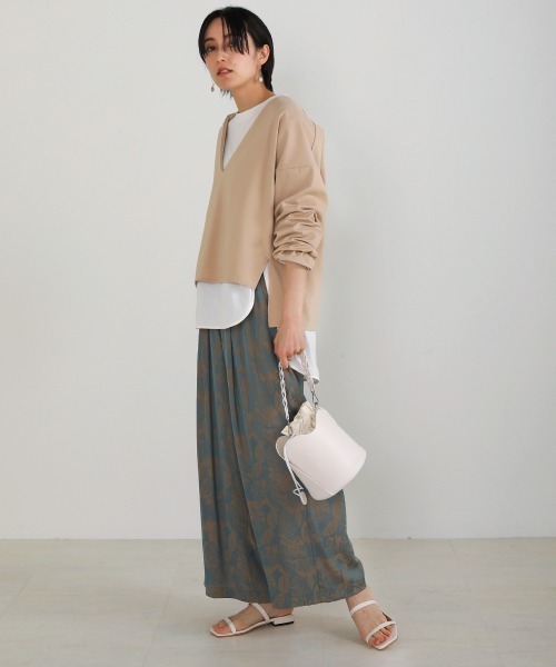 Bou Jeloud(ブージュルード)の「インナー付◆深VネックTOPS(Tシャツ/カットソー・レディース・チャコールグレー/ベージュ・FREE)」の19枚目の写真