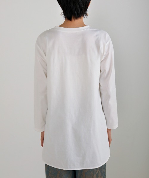 Bou Jeloud(ブージュルード)の「インナー付◆深VネックTOPS(Tシャツ/カットソー・レディース・チャコールグレー/ベージュ・FREE)」の17枚目の写真