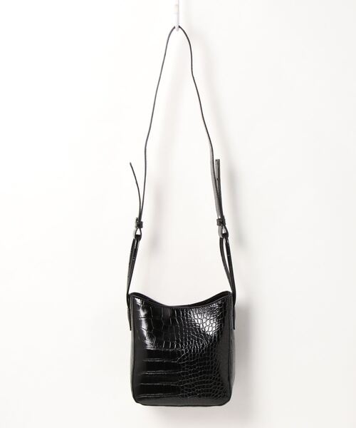 ENVYM（アンビー）の「クロスボディＢＡＧ（ショルダーバッグ・レディース・ブラック・FREE）」の2枚目の写真