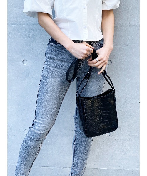 ENVYM（アンビー）の「クロスボディＢＡＧ（ショルダーバッグ・レディース・ブラック・FREE）」の5枚目の写真