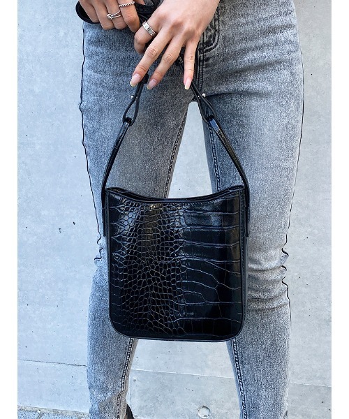 ENVYM（アンビー）の「クロスボディＢＡＧ（ショルダーバッグ・レディース・ブラック・FREE）」の7枚目の写真