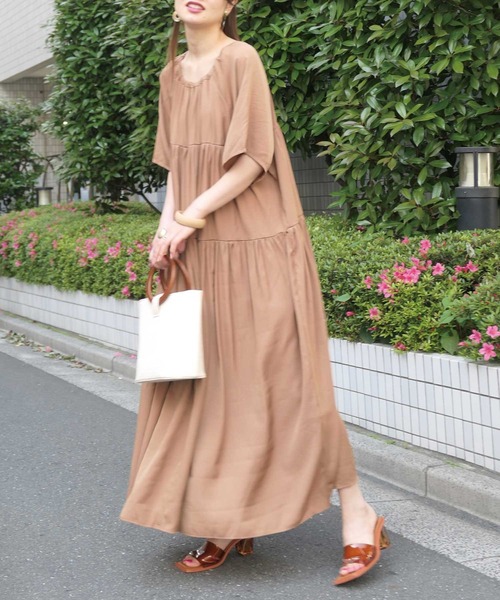 CORNERS（コーナーズ）の「ハーフスリーブティアードワンピース（ワンピース・レディース・ブラック/モカ/ライトベージュ/グレイッシュベージュ・M）」の16枚目の写真