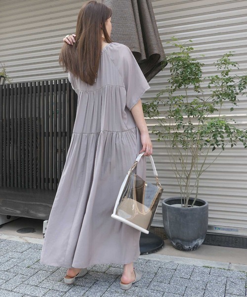 CORNERS（コーナーズ）の「ハーフスリーブティアードワンピース（ワンピース・レディース・ブラック/モカ/ライトベージュ/グレイッシュベージュ・M）」の13枚目の写真