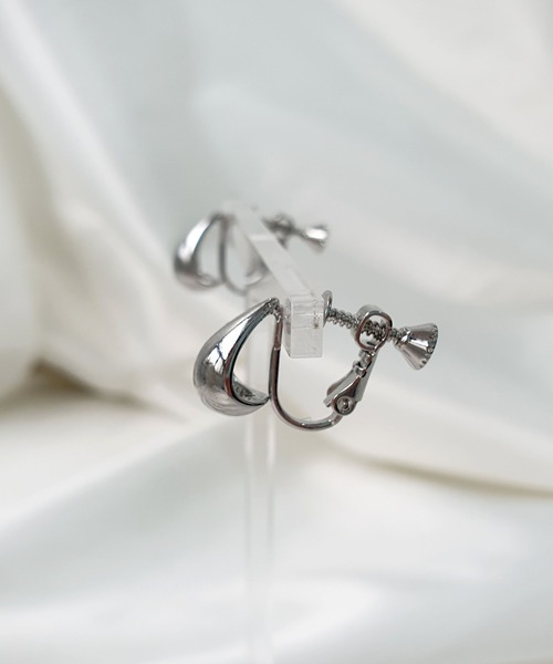 CEMONEMO（セモネモ）の「メタル ティアドロップ イヤリング（イヤリング・レディース・ゴールド/シルバー・FREE）」の8枚目の写真