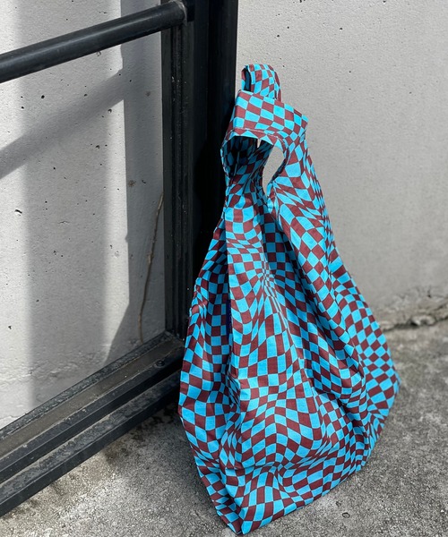 BAGGU（バグー）の「BAGGU/バグゥ　BABY（エコバッグ/サブバッグ・レディース・ホワイト/グレー/ベージュ/ブルー/パープル/イエロー/ピンク/レッド/ローズ・FREE）」の6枚目の写真