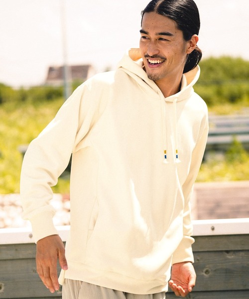 Minnetonka（ミネトンカ）の「【MINNETONKA（ミネトンカ）×BAYFLOW】ECOスエードパーカー（パーカー・メンズ・ホワイト/ブラック/ベージュ/オレンジ・SMALL/MEDIUM/LARGE）」の2枚目の写真