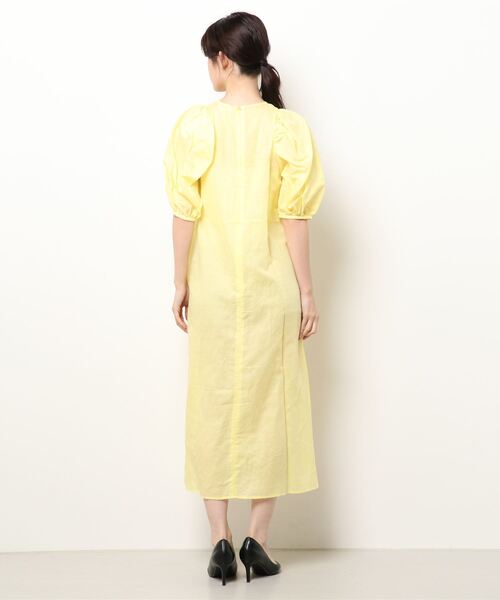 HOLIDAY(ホリデイ)の「【直営店限定】COTTON LINEN PUFF DRESS コットンリネンパフドレス(ワンピース・レディース・レモンイエロー・ONE SIZE)」の2枚目の写真