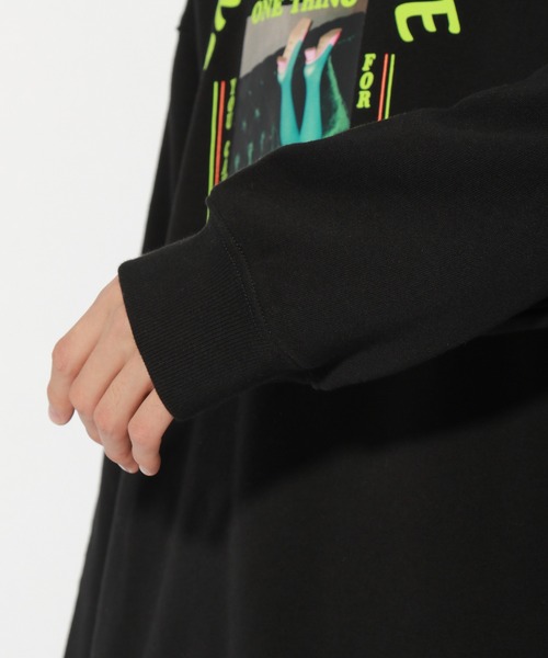 PBLIM（ページボーイリム）の「【PAGEBOYLIM】レディフォトスウェット（スウェット・レディース・ブラック/オフホワイト・MEDIUM/LARGE）」の12枚目の写真