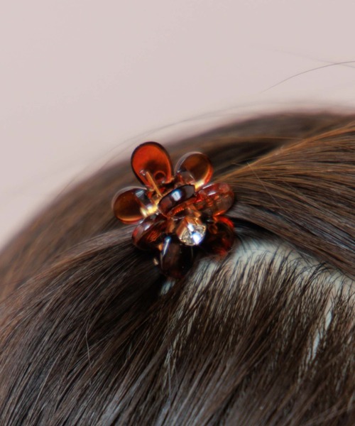 flower(フラワー)の「マリービジュークリップ(バレッタ/ヘアクリップ・レディース・ベージュ/ブラウン・FREE)」の5枚目の写真