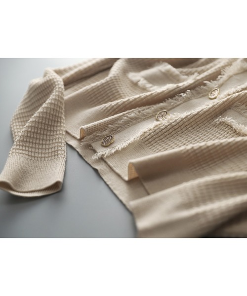 LOPASS(ロパス)の「vネックワッフルニットトップス(カーディガン/ボレロ・レディース・ブラック/ライトベージュ・MEDIUM/LARGE)」の7枚目の写真