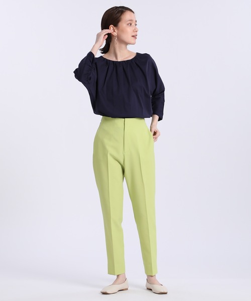 INED（イネド）の「ギャザーネックカットソー《接触冷感》（Tシャツ/カットソー・レディース・ネイビー/オフホワイト/ターコイズブルー/モカ・9号）」の11枚目の写真