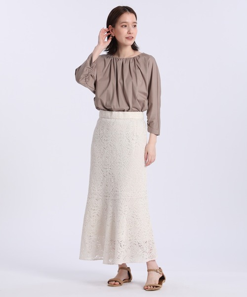 INED（イネド）の「ギャザーネックカットソー《接触冷感》（Tシャツ/カットソー・レディース・ネイビー/オフホワイト/ターコイズブルー/モカ・9号）」の13枚目の写真