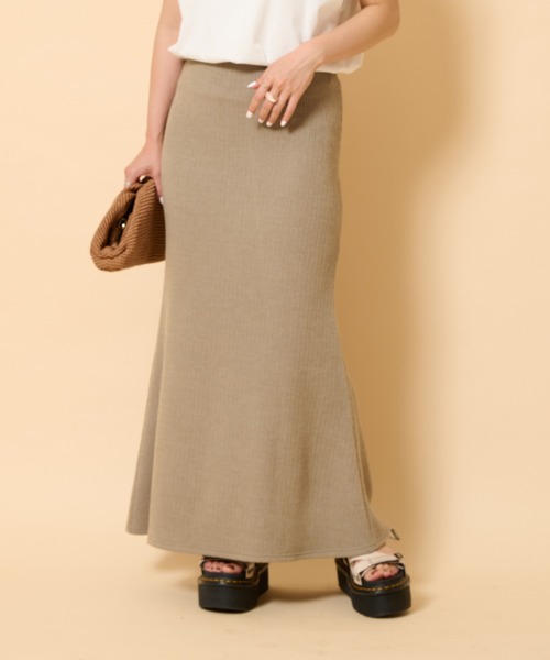 U by SPICK&SPAN(ユーバイスピックアンドスパン)の「カットリブ裾フレアスカート◆(スカート・レディース・アイボリー/グリーン系その他・36/38)」の2枚目の写真