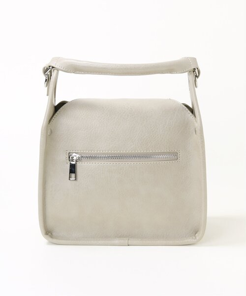 DOUBLE NAME（ダブルネーム）の「持ち手付きスクエア合皮ショルダーBAG（ショルダーバッグ・レディース・ブラック/キナリ・FREE）」の14枚目の写真
