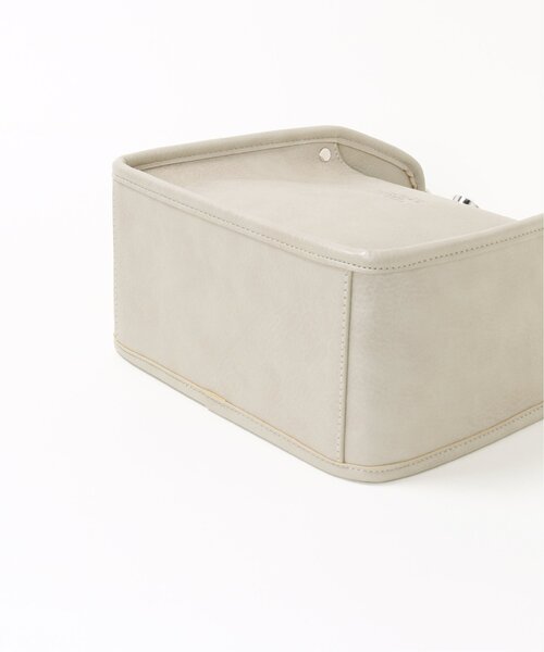 DOUBLE NAME（ダブルネーム）の「持ち手付きスクエア合皮ショルダーBAG（ショルダーバッグ・レディース・ブラック/キナリ・FREE）」の15枚目の写真
